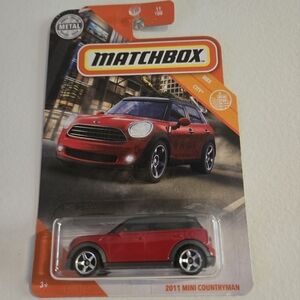 2011 Mini Cooper Countryman Matchbox in Red 7/100